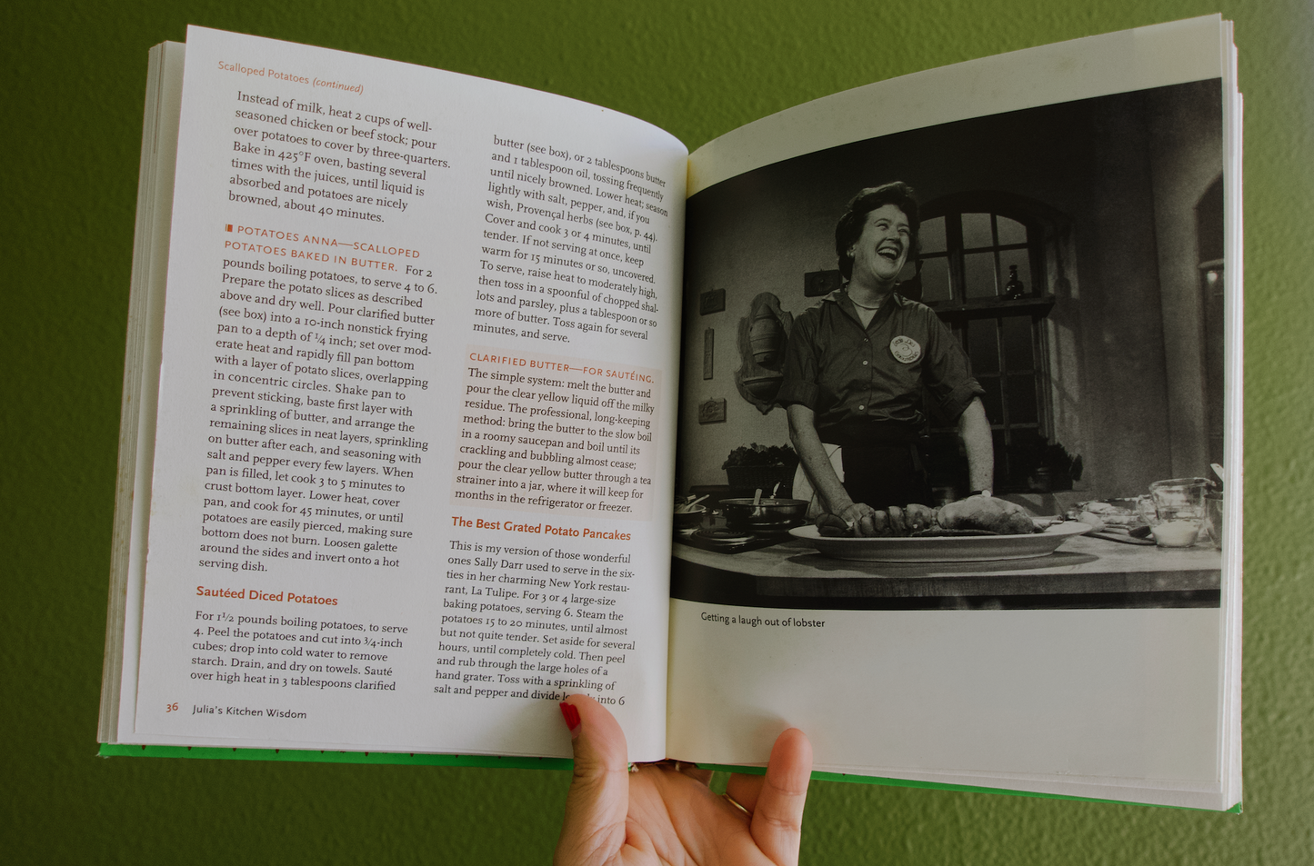 Julia's Kitchen Wisdom: Essential Techniques and Recipes from a Lifetime of Cooking, 2000 (Used)